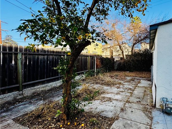 1730 N Kenmore Avenue, Los Angeles CA 90027