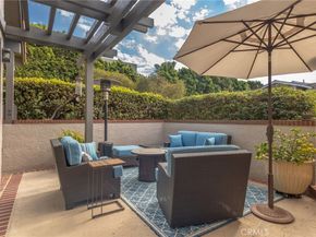 1 Santa Rosa Court, Manhattan Beach CA 90266