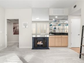 1927 Glendon 301, Los Angeles CA 90025