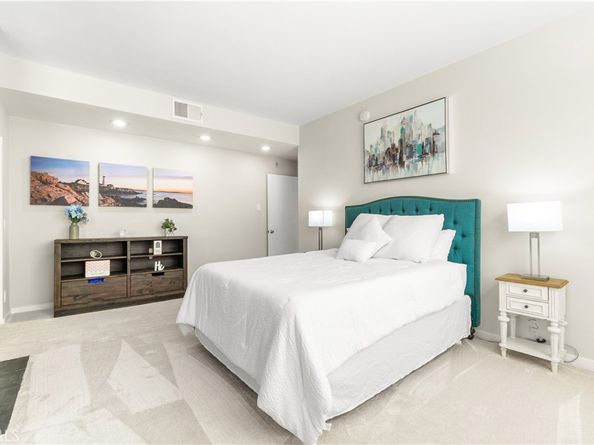 1927 Glendon 301, Los Angeles CA 90025