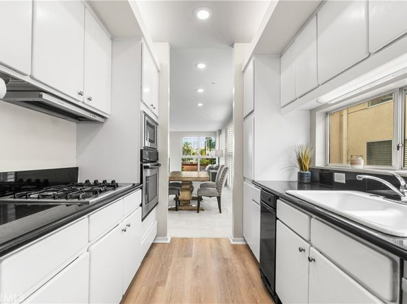 1927 Glendon 301, Los Angeles CA 90025