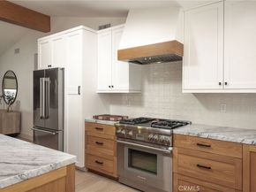 966 Rosecrans Avenue, Manhattan Beach CA 90266