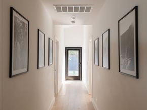 966 Rosecrans Avenue, Manhattan Beach CA 90266