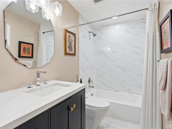 3860 Amberly F, Inglewood CA 90305