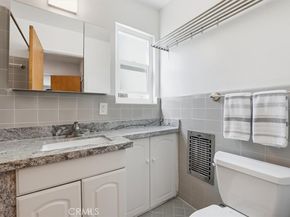 1020 E 2nd Street 10, Long Beach CA 90802