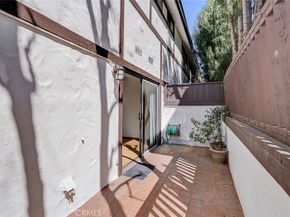 1418 26th 5, Santa Monica CA 90404