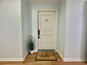 4733 Elmwood Avenue 102, Los Angeles CA 90004