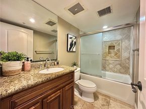 4733 Elmwood Avenue 102, Los Angeles CA 90004