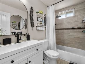 945 E I, Ontario CA 91764