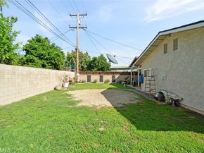 945 E I, Ontario CA 91764