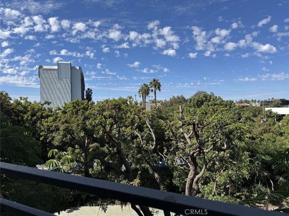 2243 Martin 207, Irvine CA 92612