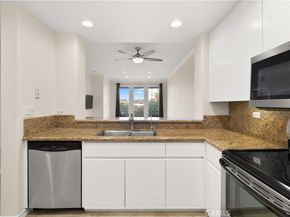 2243 Martin 207, Irvine CA 92612