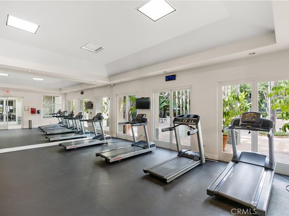 2243 Martin 207, Irvine CA 92612