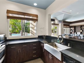 2243 Martin 207, Irvine CA 92612