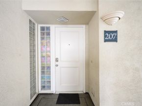 2243 Martin 207, Irvine CA 92612