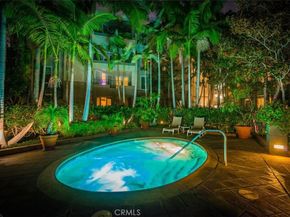 2243 Martin 207, Irvine CA 92612