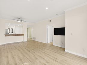 2243 Martin 207, Irvine CA 92612