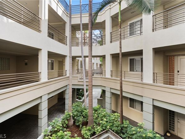 2243 Martin 207, Irvine CA 92612