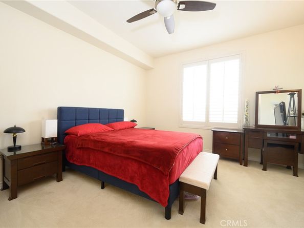 2243 Martin 207, Irvine CA 92612