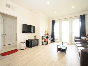 2243 Martin 207, Irvine CA 92612