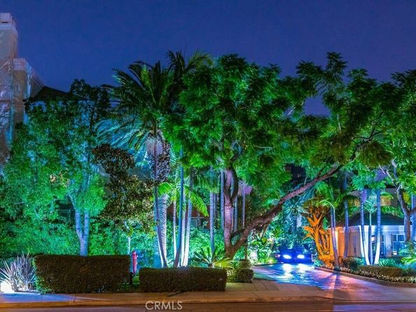 2243 Martin 207, Irvine CA 92612