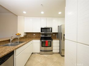 2243 Martin 207, Irvine CA 92612