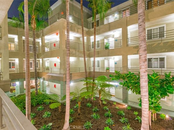 2243 Martin 207, Irvine CA 92612