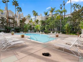 2243 Martin 207, Irvine CA 92612