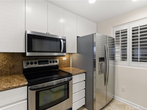 2243 Martin 207, Irvine CA 92612