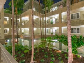 2243 Martin 207, Irvine CA 92612