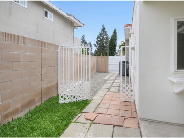 1110 Redding Ave, Costa Mesa CA 92626