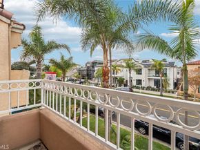 526 12th, Huntington Beach CA 92648
