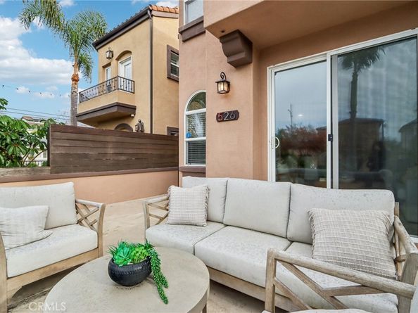 526 12th, Huntington Beach CA 92648