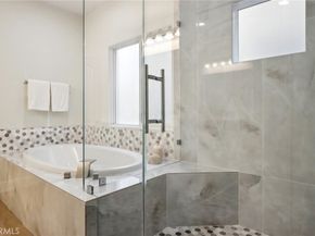 526 12th, Huntington Beach CA 92648