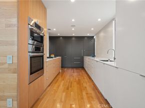 34 S Venice Boulevard 2, Venice CA 90291