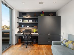 34 S Venice Boulevard 2, Venice CA 90291