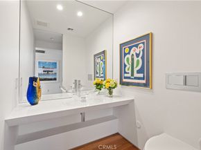 34 S Venice Boulevard 2, Venice CA 90291