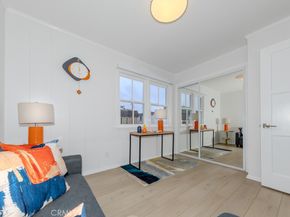 83 63rd Place, Long Beach CA 90803