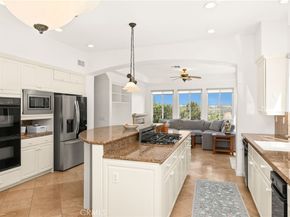 2914 Carrillo Way, Carlsbad CA 92009