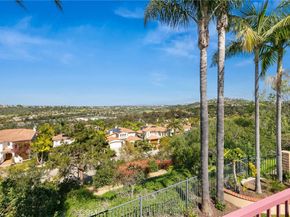 2914 Carrillo Way, Carlsbad CA 92009
