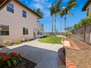 2914 Carrillo Way, Carlsbad CA 92009