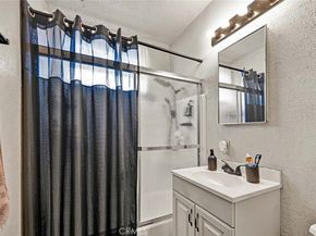 7781 Ledon Way, Midway City CA 92655