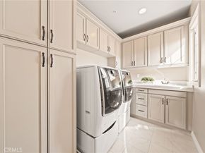 46 Shadybend, Irvine CA 92602