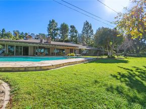 1501 La Loma, North Tustin CA 92705