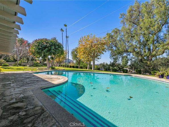 1501 La Loma, North Tustin CA 92705