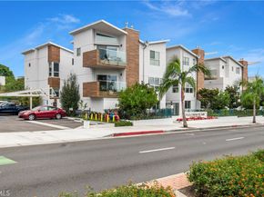 3920 E Coast Highway, Corona Del Mar CA 92625