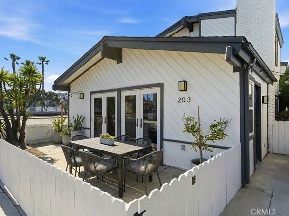 203 Cedar Street A & B, Newport Beach CA 92663