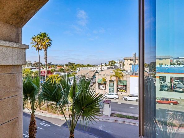 3972 Albatross St 203, San Diego CA 92103