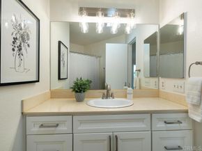 7263 Camino Degrazia 31, San Diego CA 92111