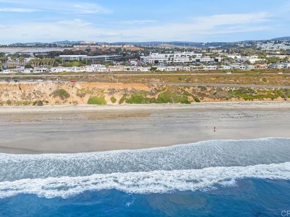 6494 Friendly Place, Carlsbad CA 92011